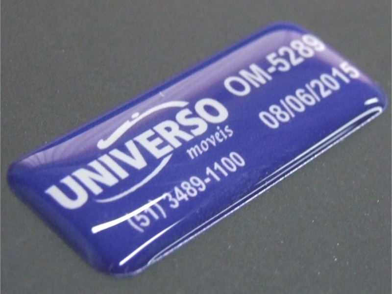 Quando usar Poliéster ou Adesivo Vinil?