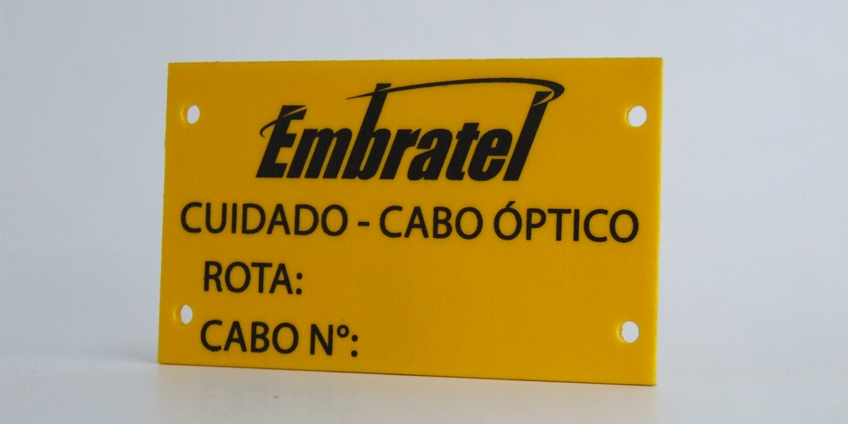 Placa de identificação em PVC